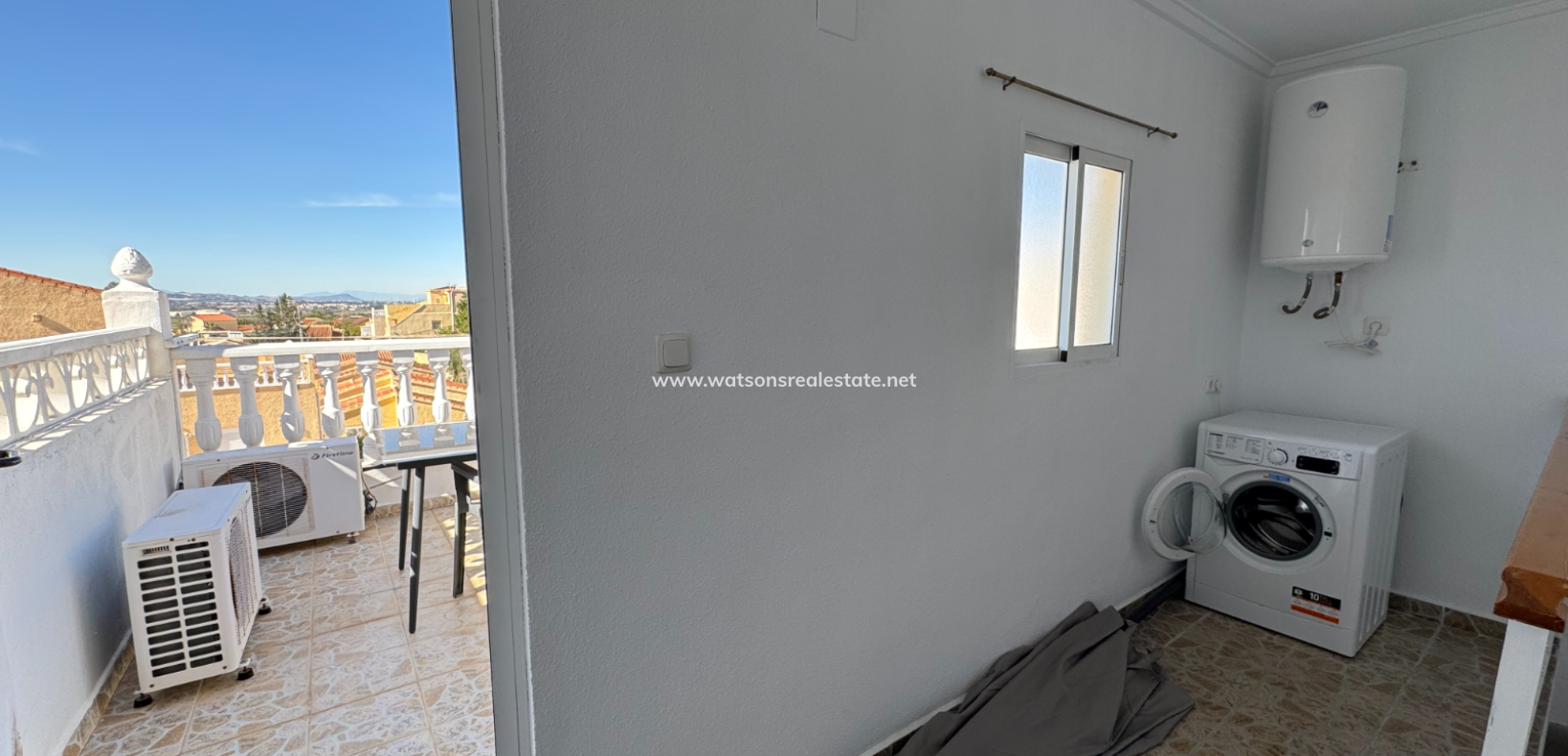 Resale - Reinhaus - Urb. La Marina
