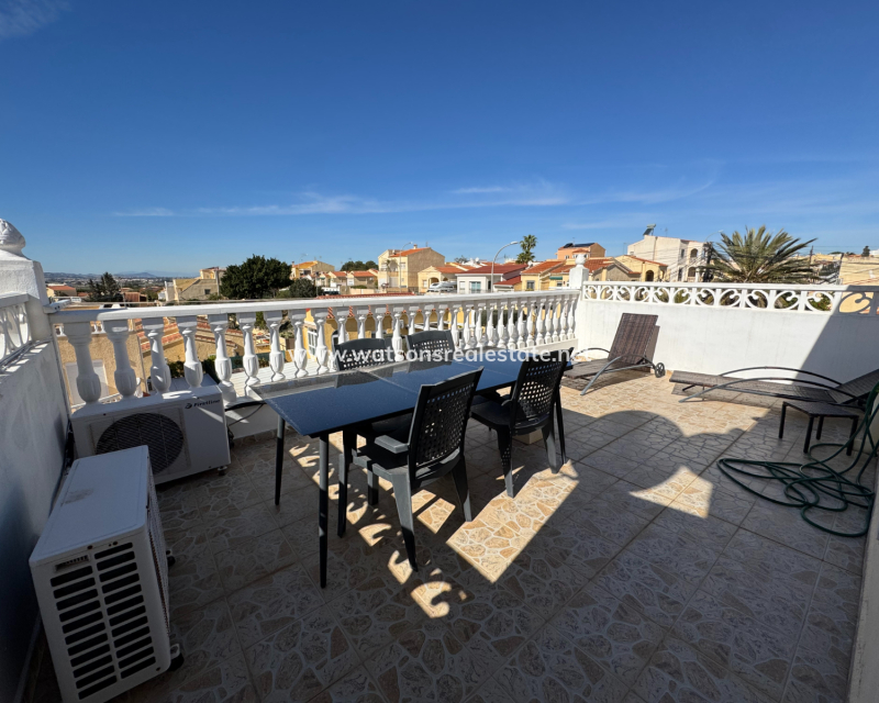 Resale - Reinhaus - Urb. La Marina