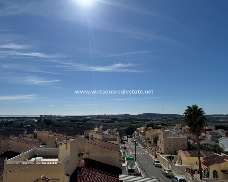 Resale - Reinhaus - Urb. La Marina