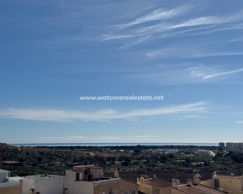 Resale - Reinhaus - Urb. La Marina