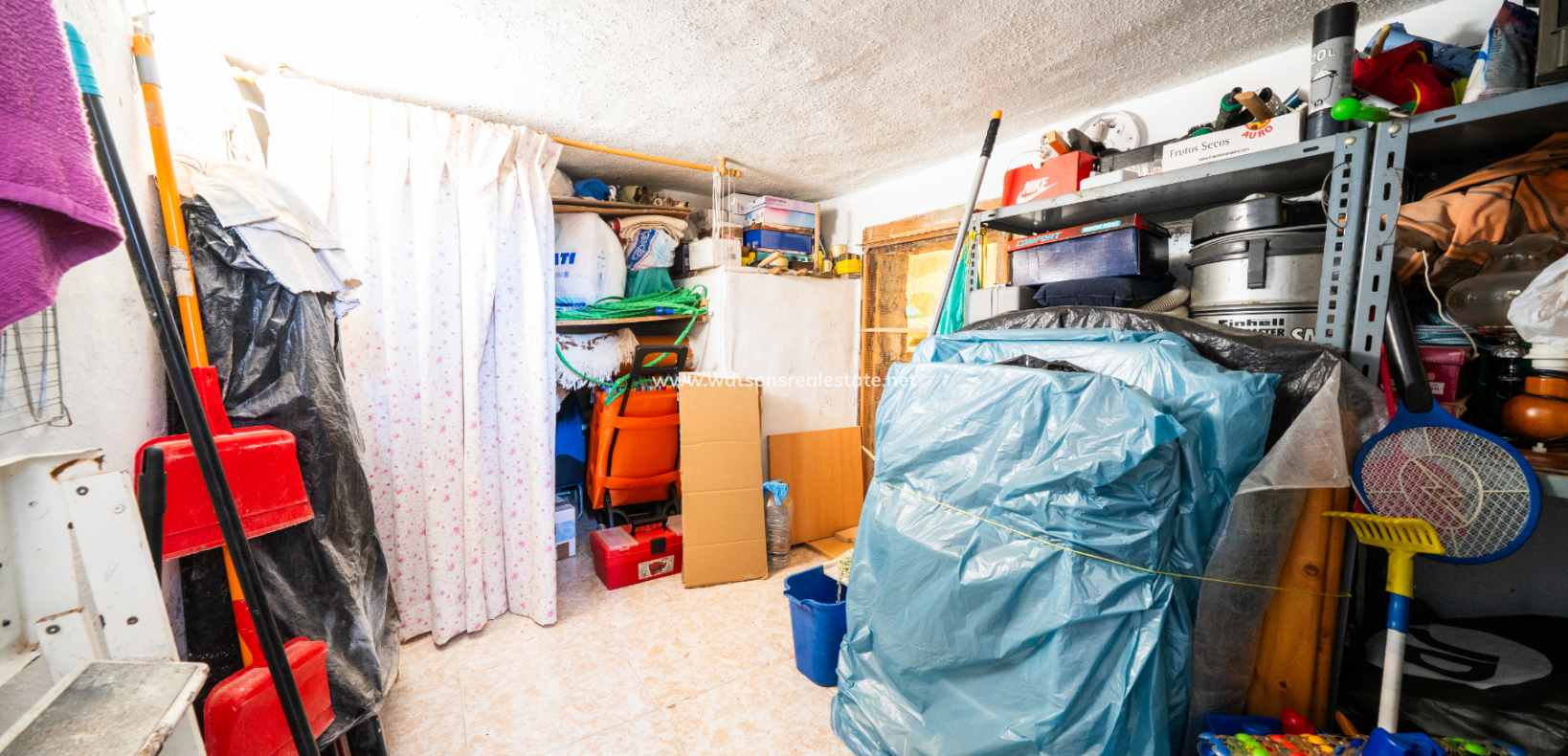Resale - Reinhaus - Urb. La Marina