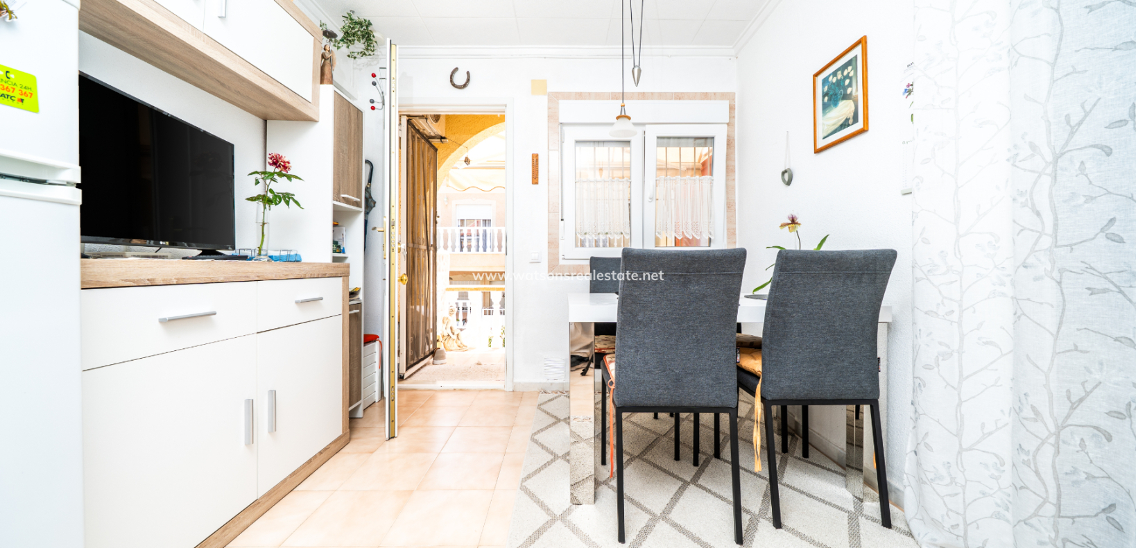 Resale - Reinhaus - Urb. La Marina
