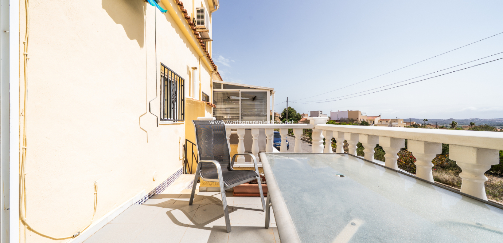 Resale - Reinhaus - Urb. La Marina