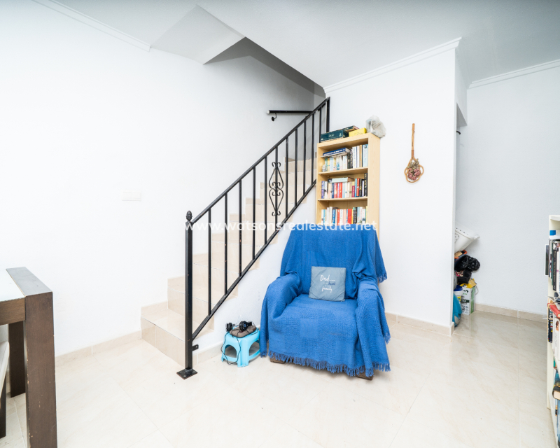Resale - Reinhaus - Urb. La Marina
