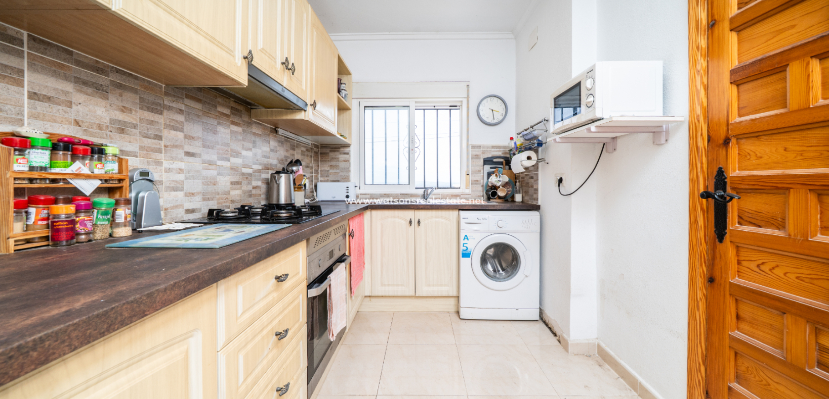 Resale - Reinhaus - Urb. La Marina