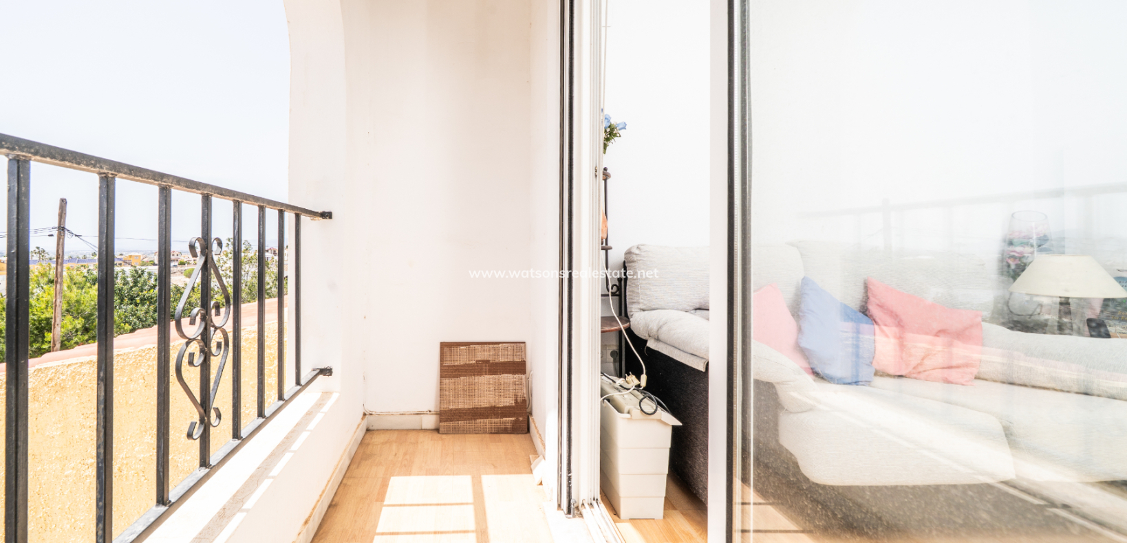 Resale - Reinhaus - Urb. La Marina