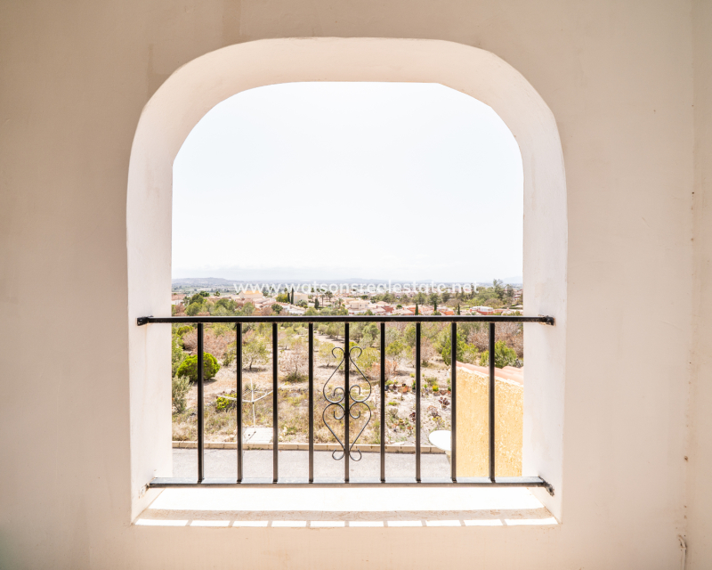 Resale - Reinhaus - Urb. La Marina