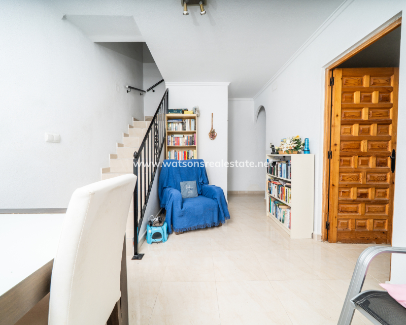 Resale - Reinhaus - Urb. La Marina
