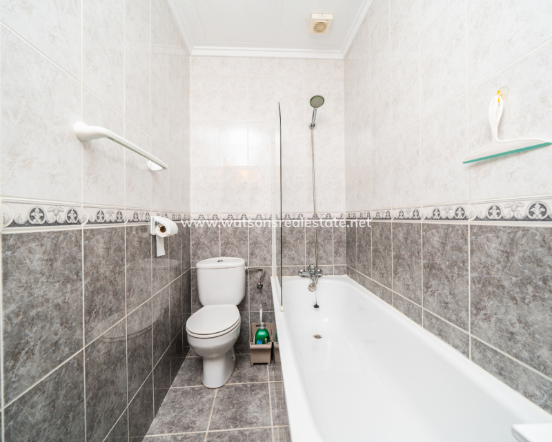 Resale - Reinhaus - Urb. La Marina