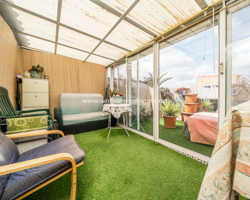Resale - Reinhaus - Urb. La Marina