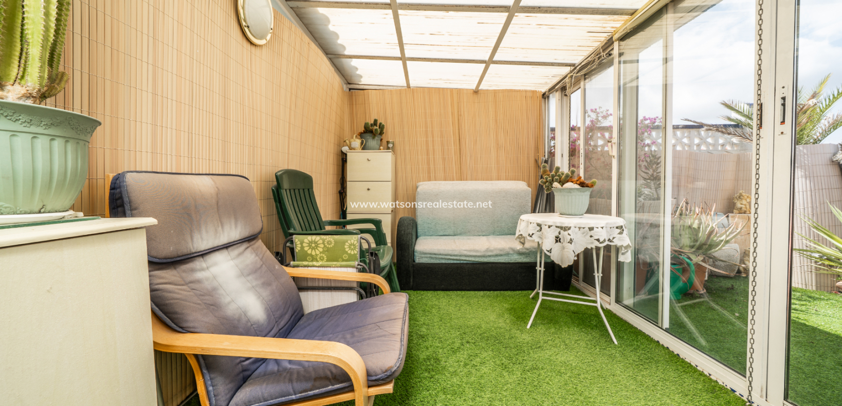 Resale - Reinhaus - Urb. La Marina