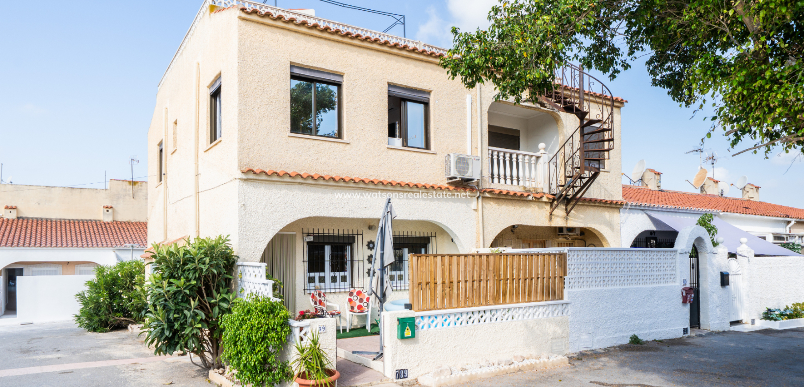 Resale - Reinhaus - Urb. La Marina