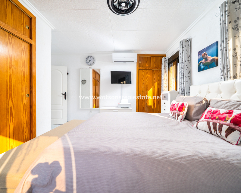 Resale - Reinhaus - Urb. La Marina