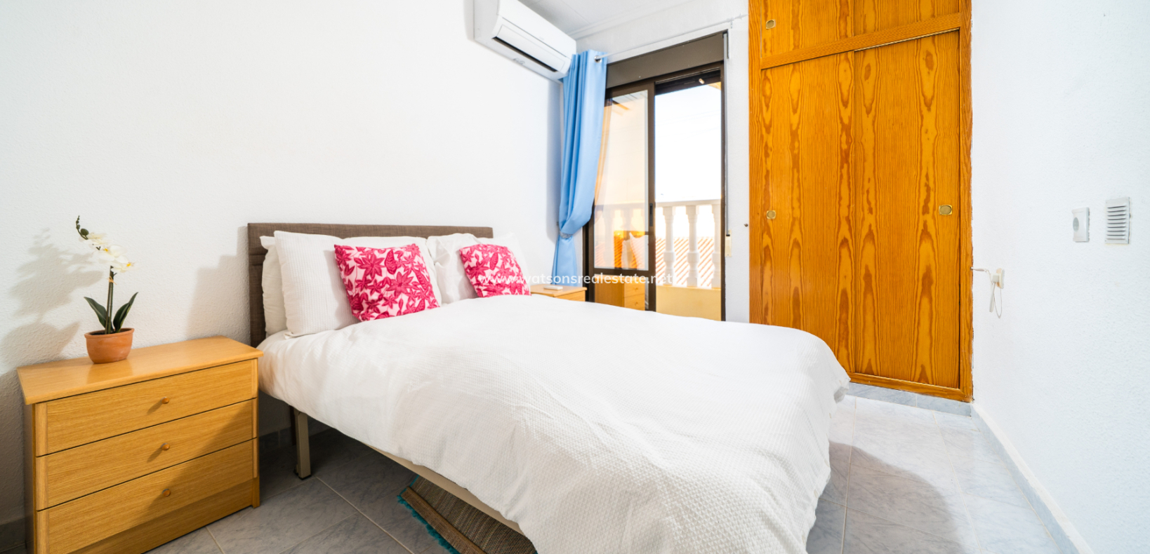 Resale - Reinhaus - Urb. La Marina