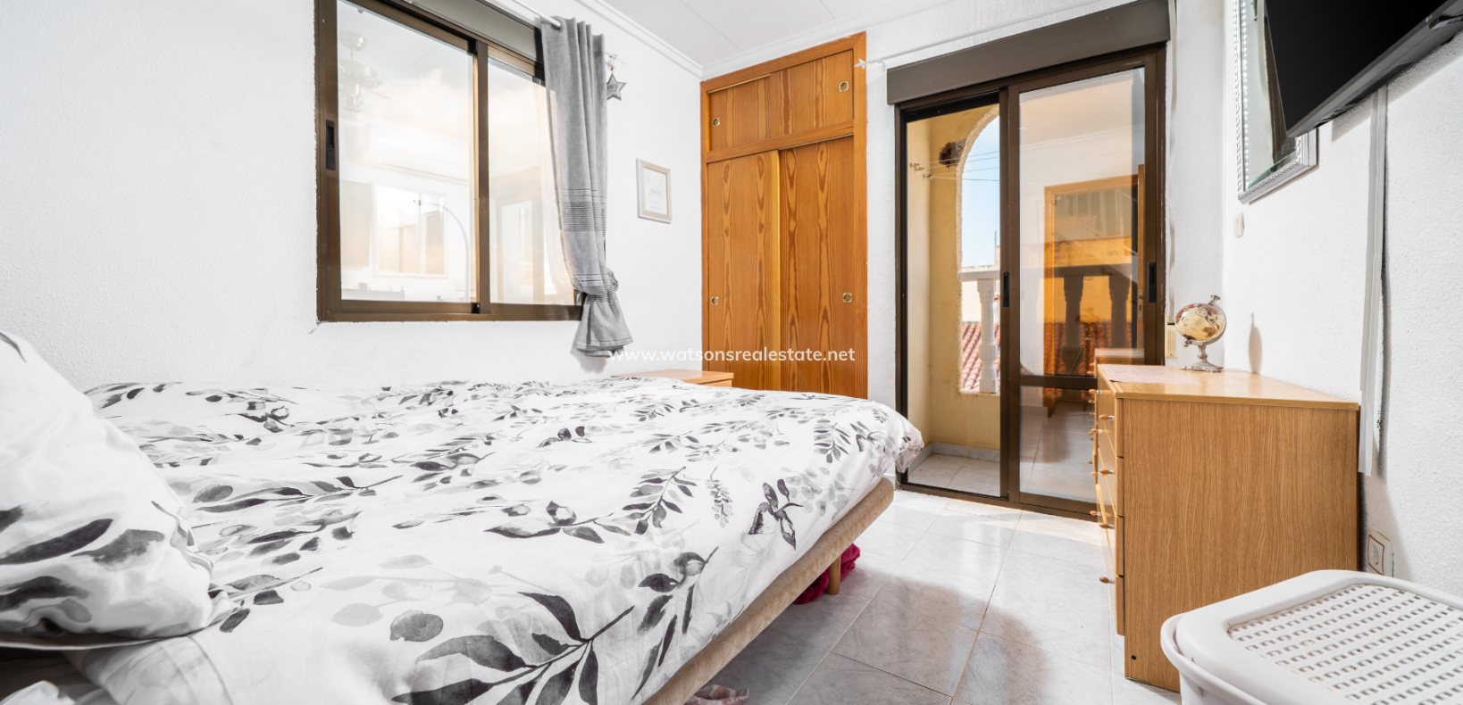 Resale - Reinhaus - Urb. La Marina