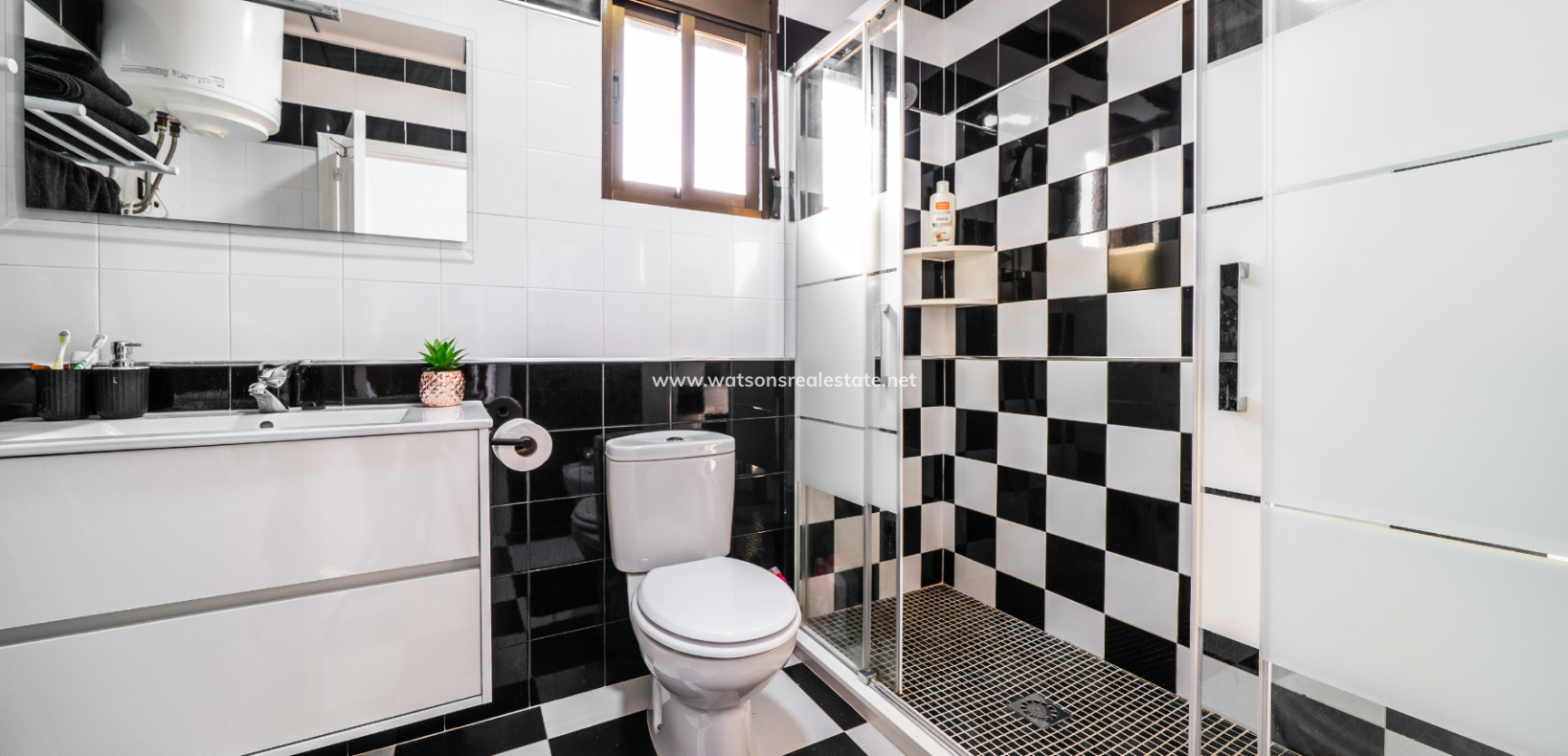 Resale - Reinhaus - Urb. La Marina