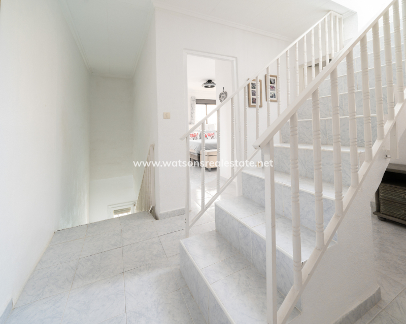Resale - Reinhaus - Urb. La Marina