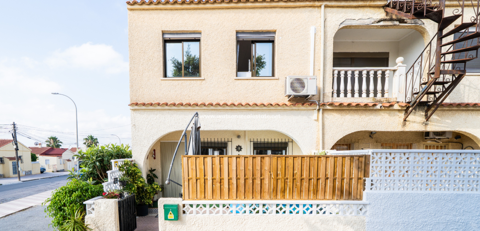 Resale - Reinhaus - Urb. La Marina
