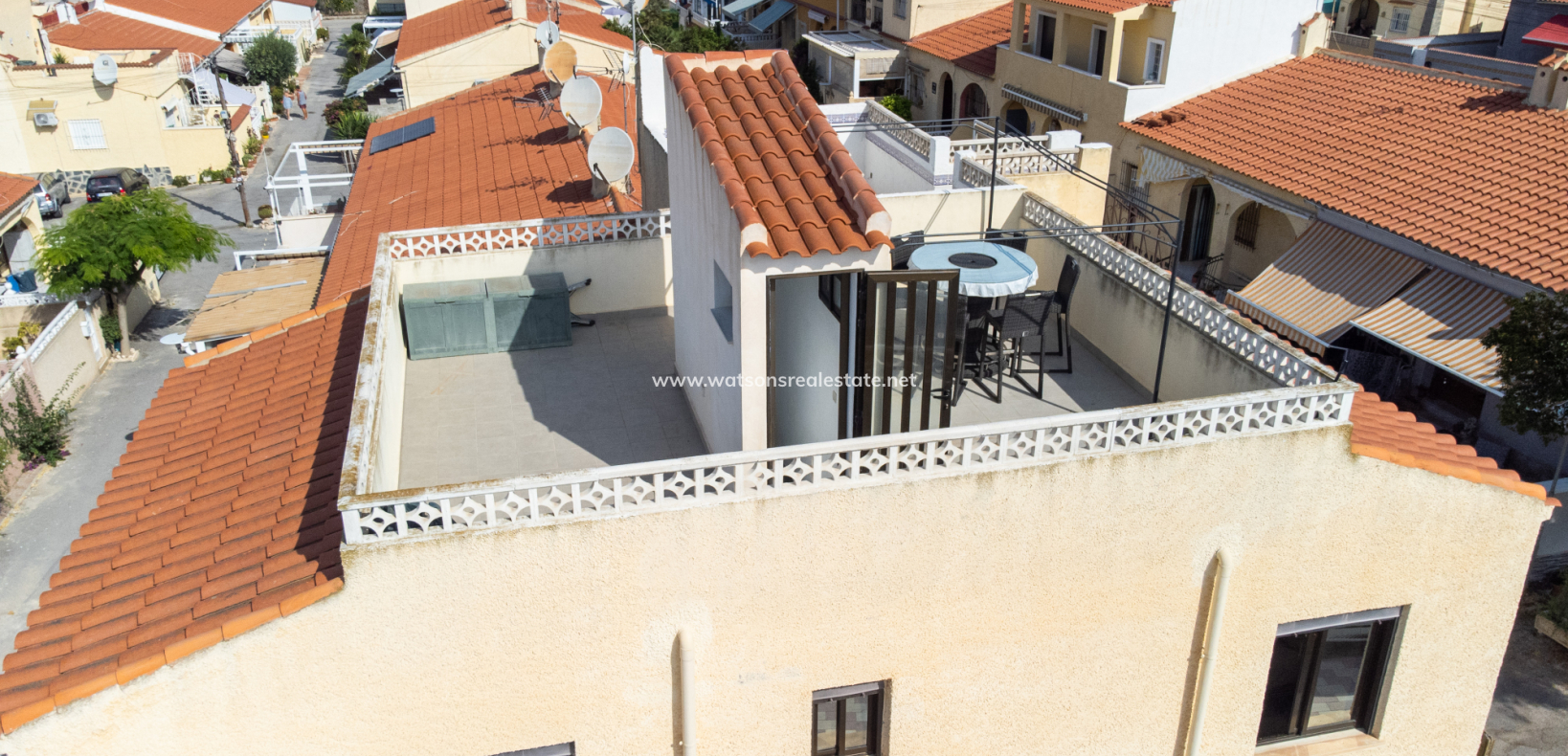 Resale - Reinhaus - Urb. La Marina