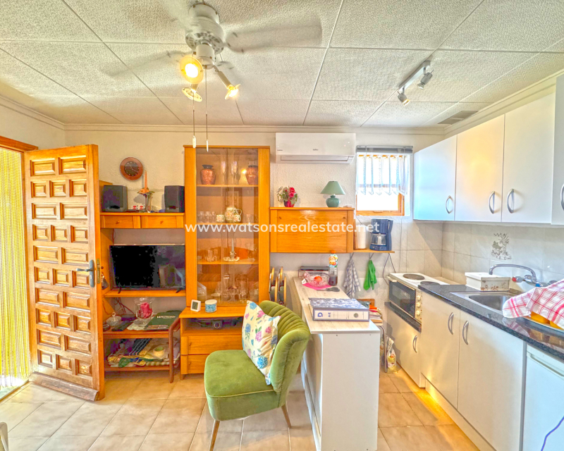 Resale - Reinhaus - Urb. La Marina