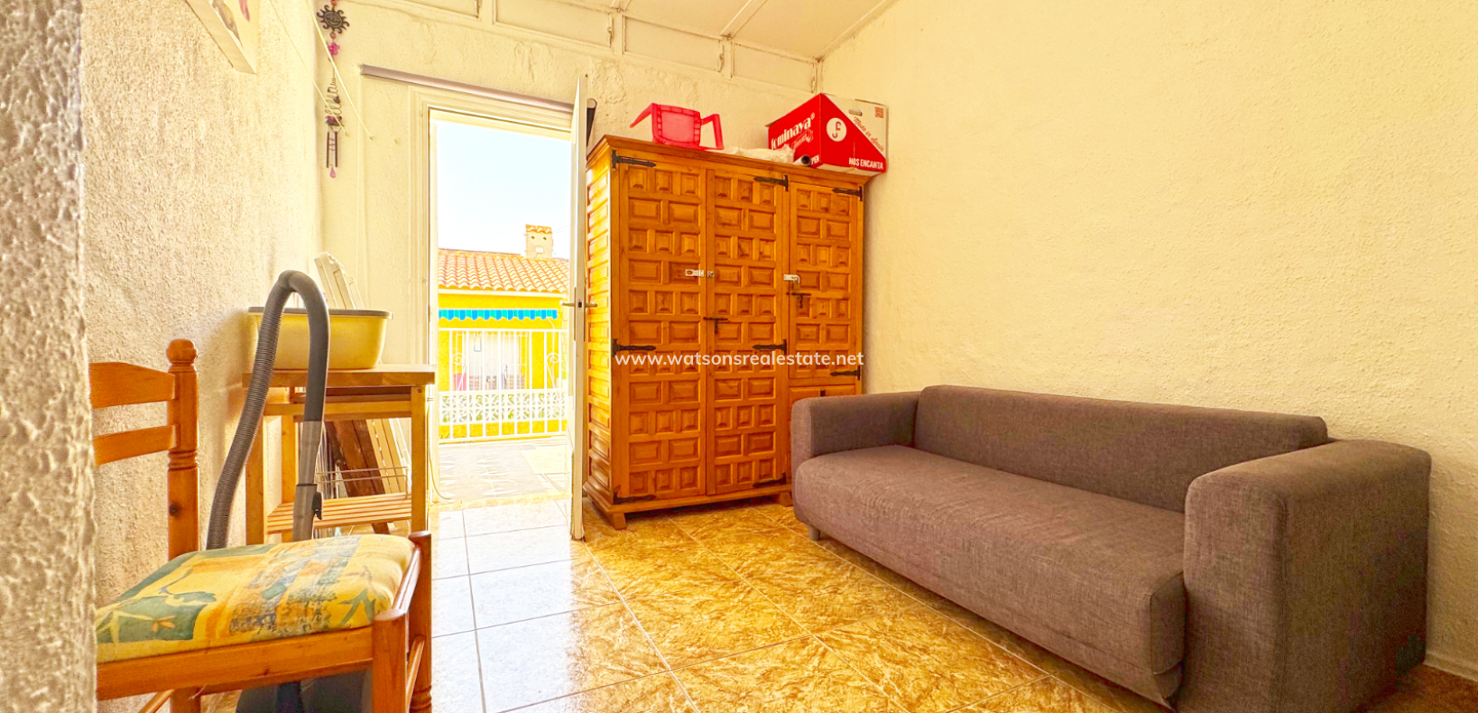 Resale - Reinhaus - Urb. La Marina