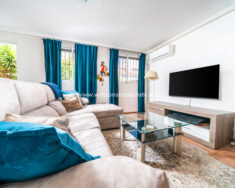 Resale - Reinhaus - Urb. La Marina