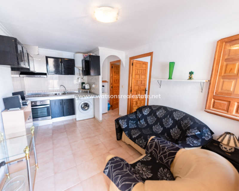 Resale - Reinhaus - Urb. La Marina