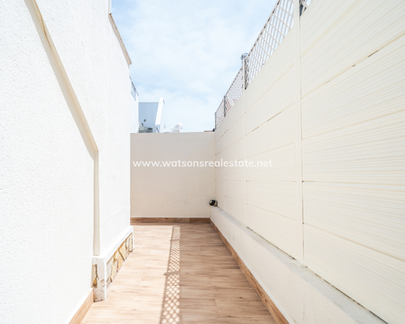 Resale - Semi-Detached - Daya Nueva