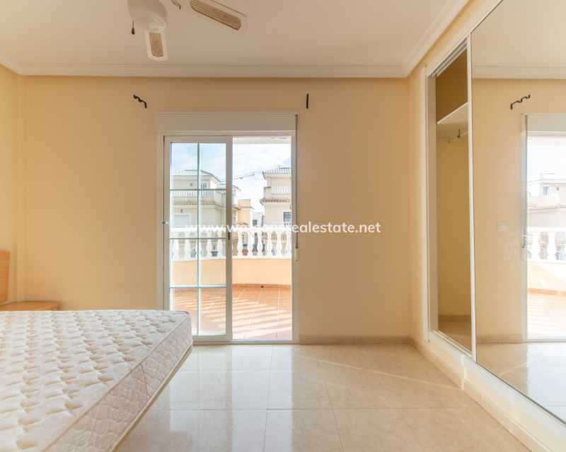 Resale - Semi-Detached - Urb. El Oasis - La Marina