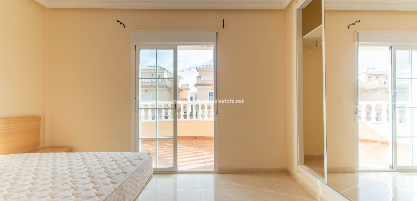 Resale - Semi-Detached - Urb. El Oasis - La Marina