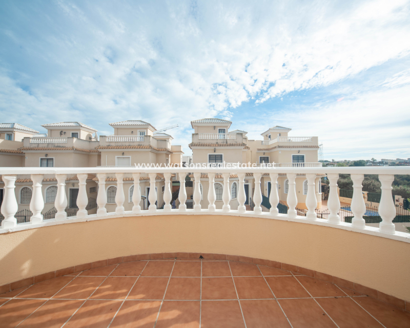 Resale - Semi-Detached - Urb. El Oasis - La Marina
