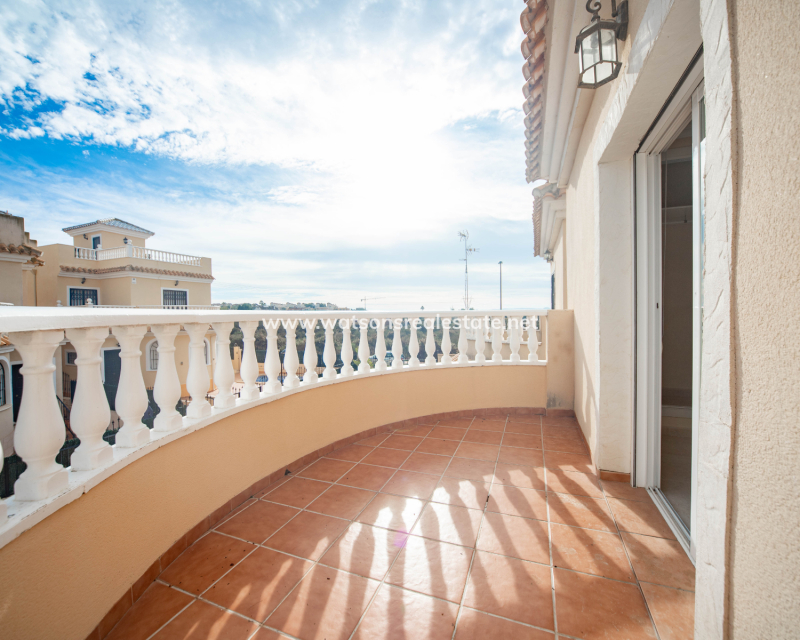 Resale - Semi-Detached - Urb. El Oasis - La Marina