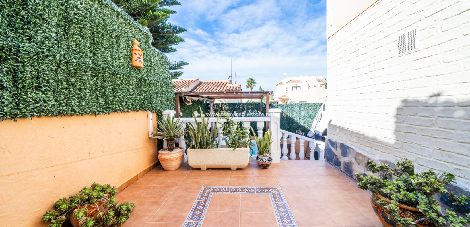 Resale - Semi-Detached - Urb. La Marina