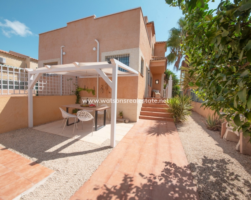 Resale - Semi-Detached - Urb. La Marina