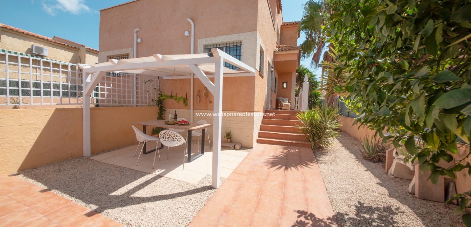 Resale - Semi-Detached - Urb. La Marina