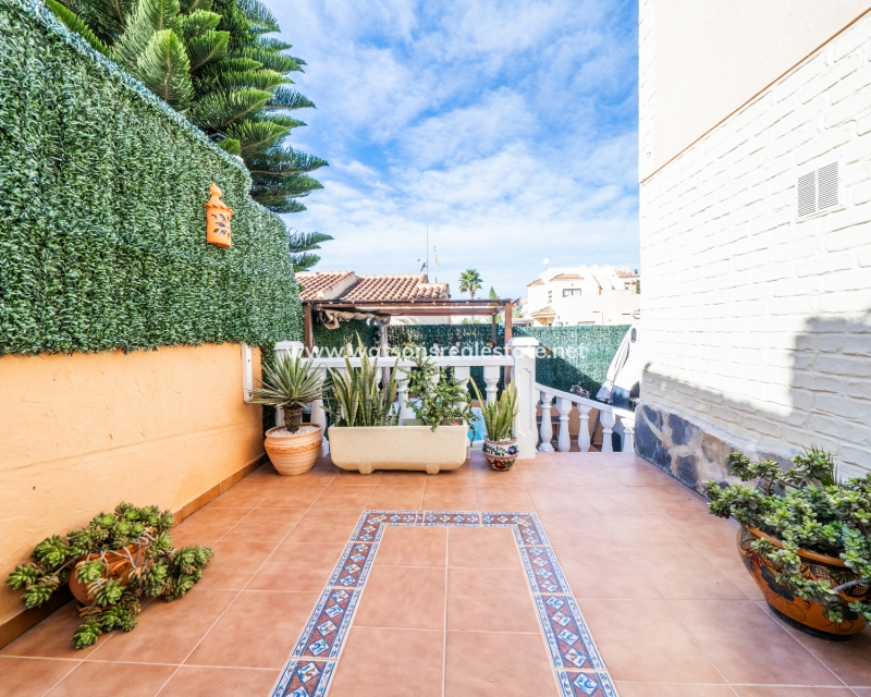 Resale - Semi-Detached - Urb. La Marina