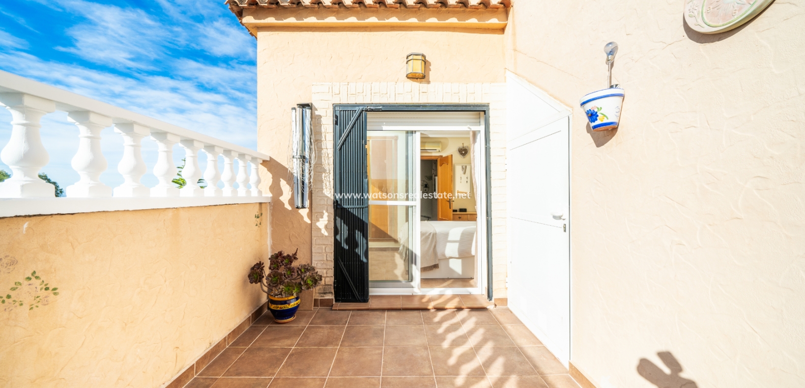 Resale - Semi-Detached - Urb. La Marina