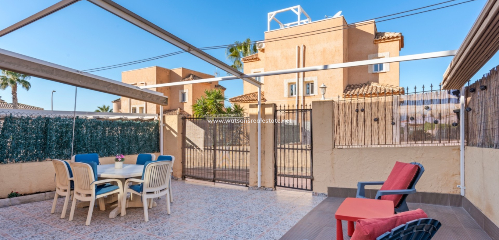 Resale - Semi-Detached - Urb. La Marina