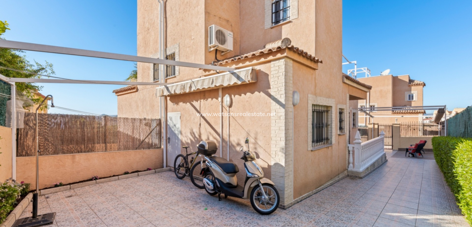 Resale - Semi-Detached - Urb. La Marina