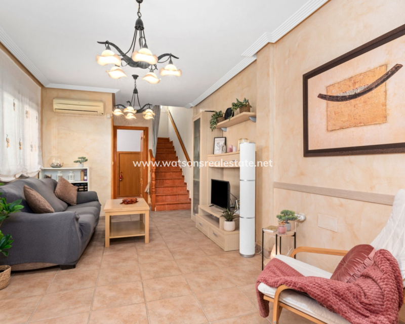 Resale - Semi-Detached - Urb. La Marina