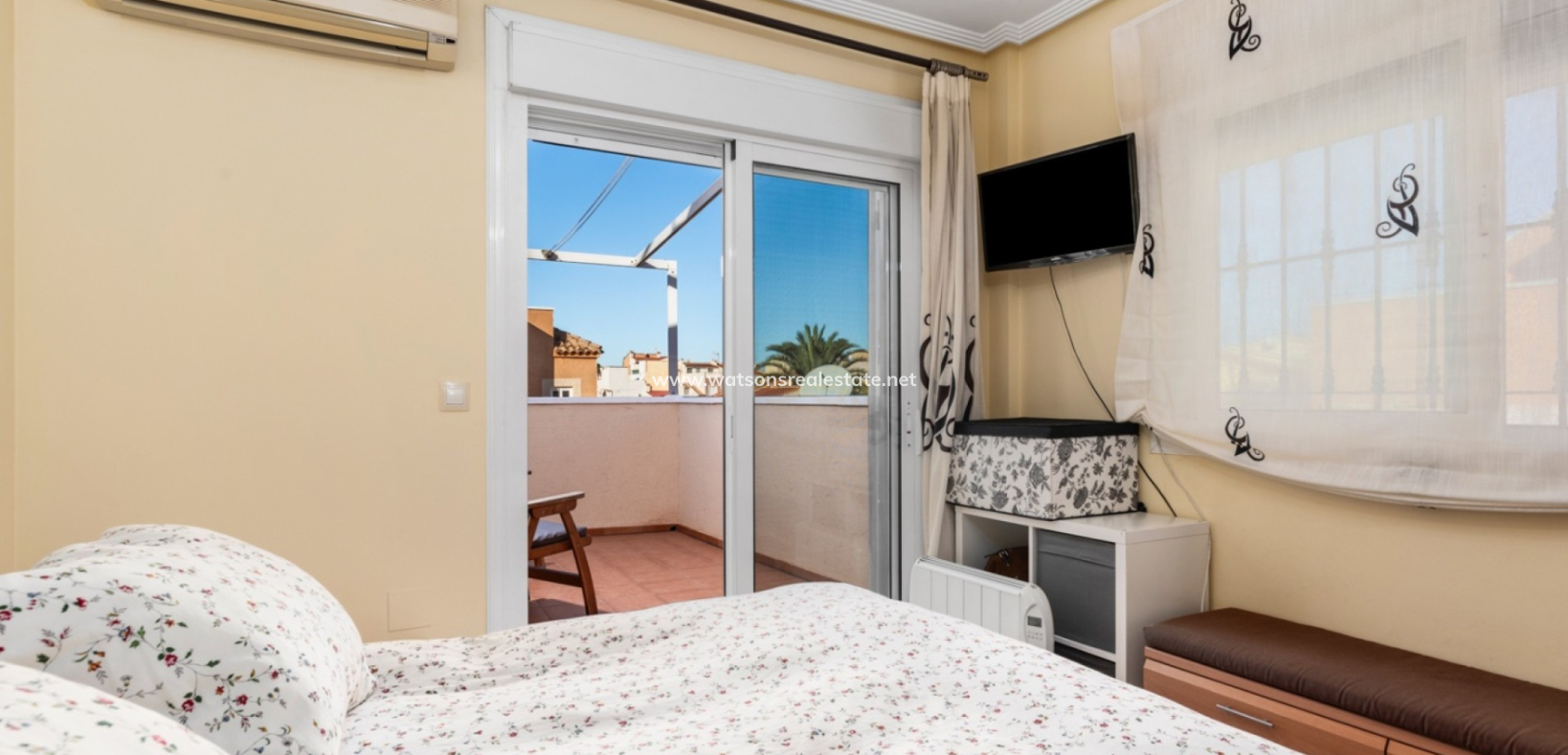 Resale - Semi-Detached - Urb. La Marina