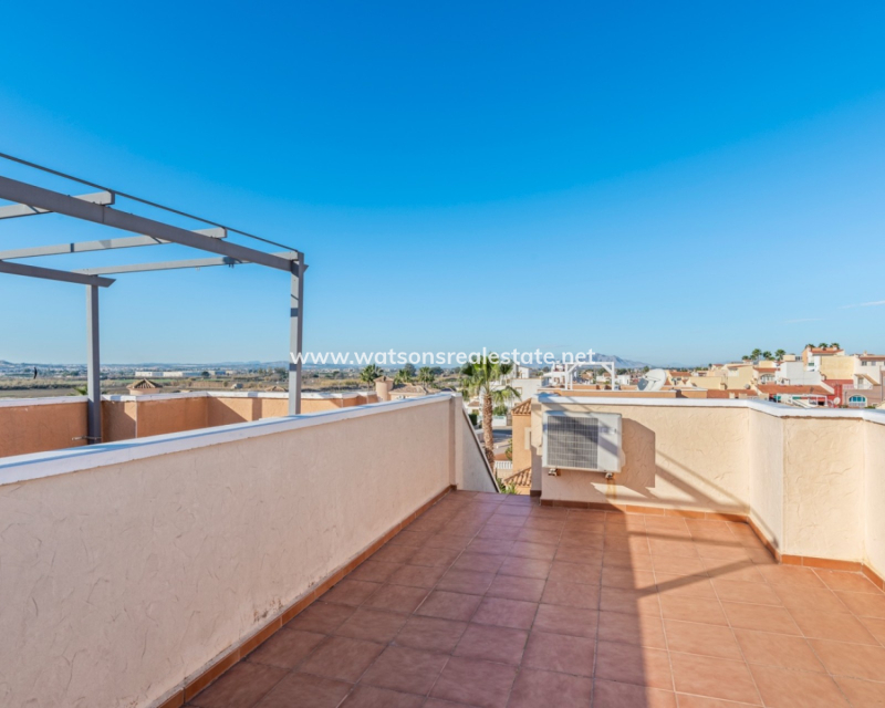 Resale - Semi-Detached - Urb. La Marina