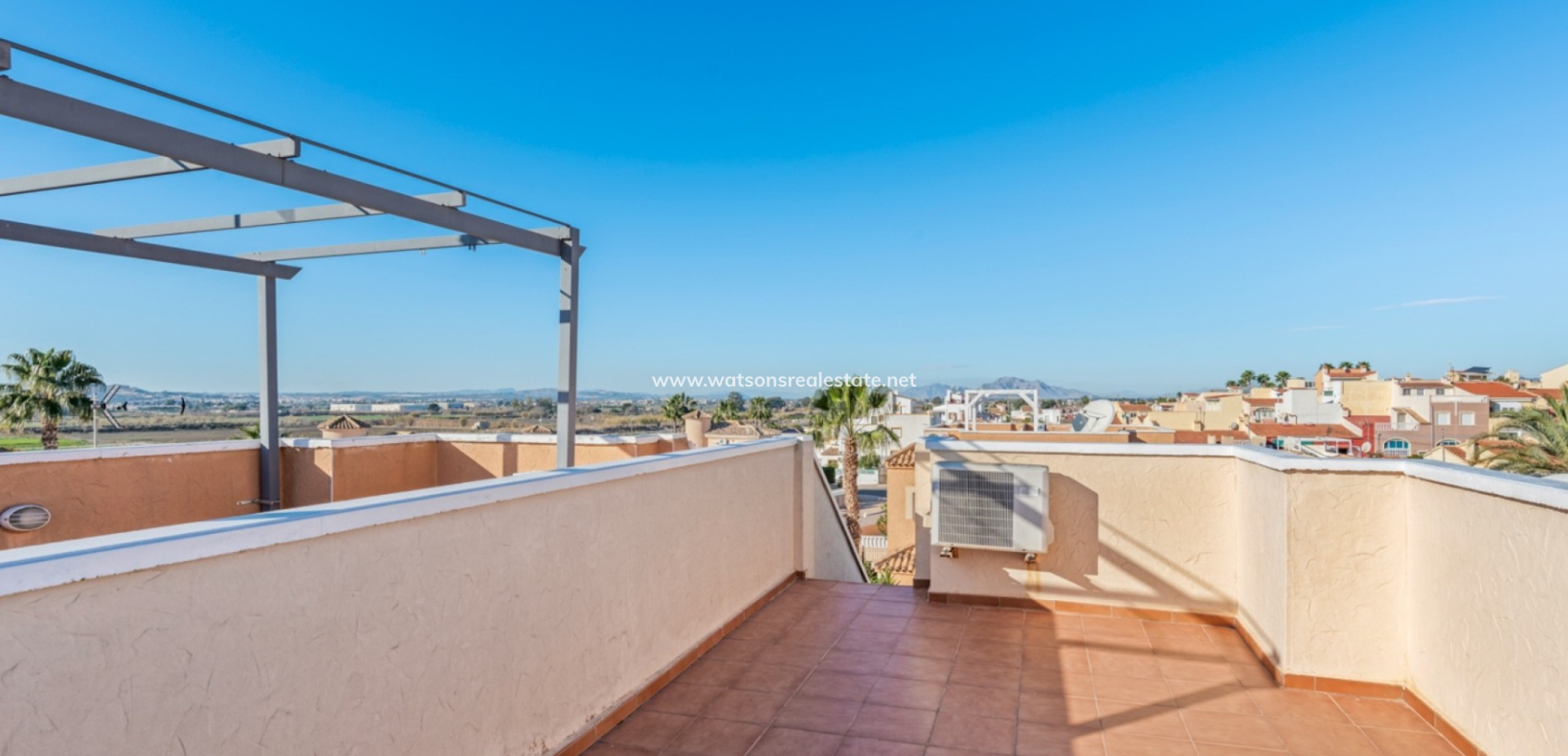 Resale - Semi-Detached - Urb. La Marina