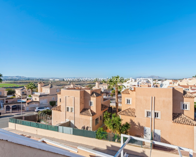 Resale - Semi-Detached - Urb. La Marina