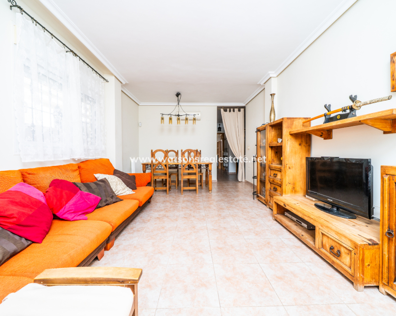 Resale - Semi-Detached - Urb. La Marina