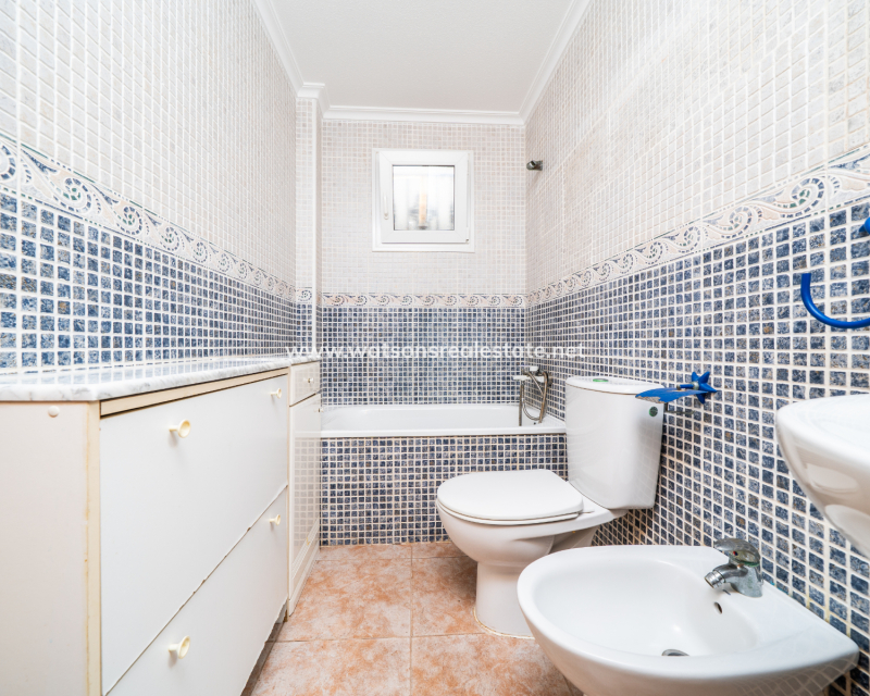 Resale - Semi-Detached - Urb. La Marina