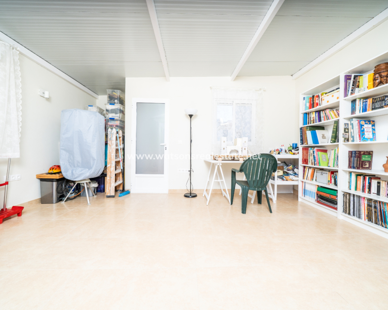 Resale - Semi-Detached - Urb. La Marina
