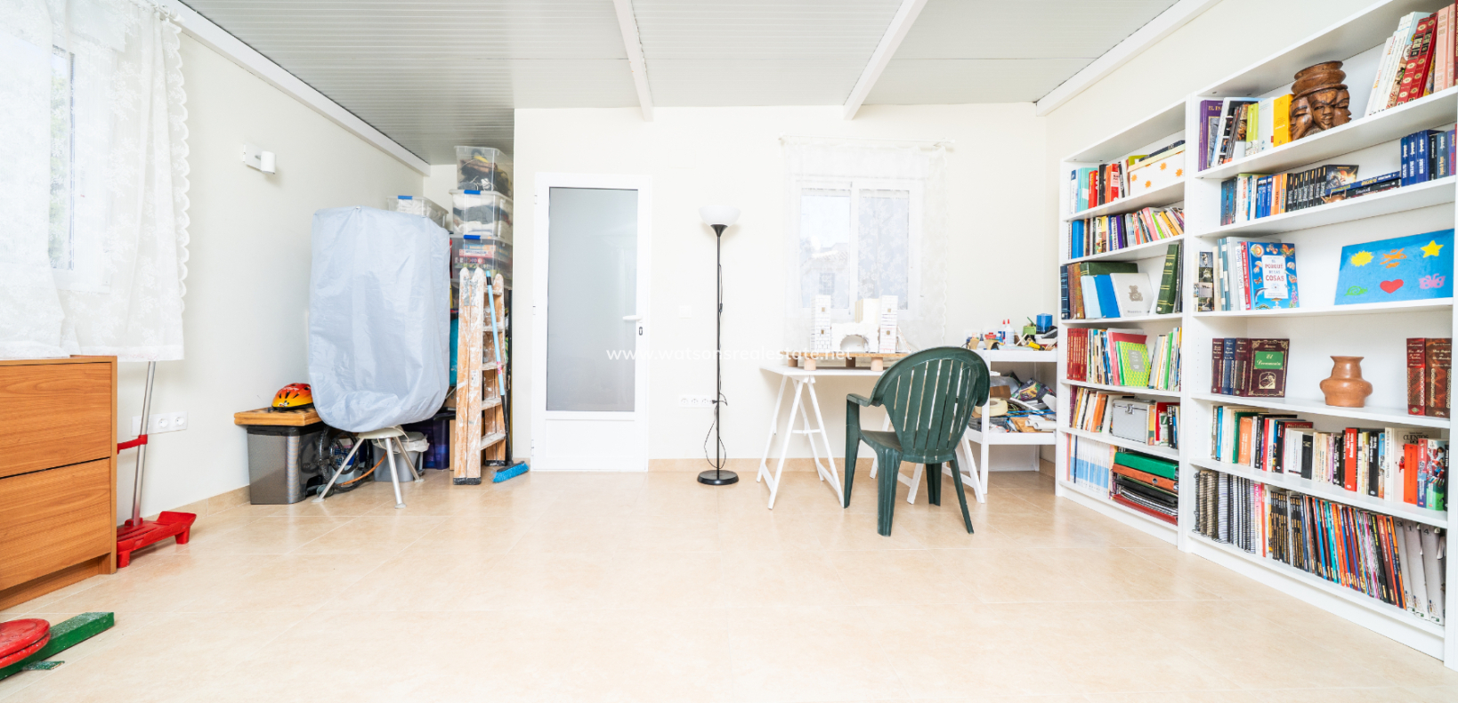 Resale - Semi-Detached - Urb. La Marina