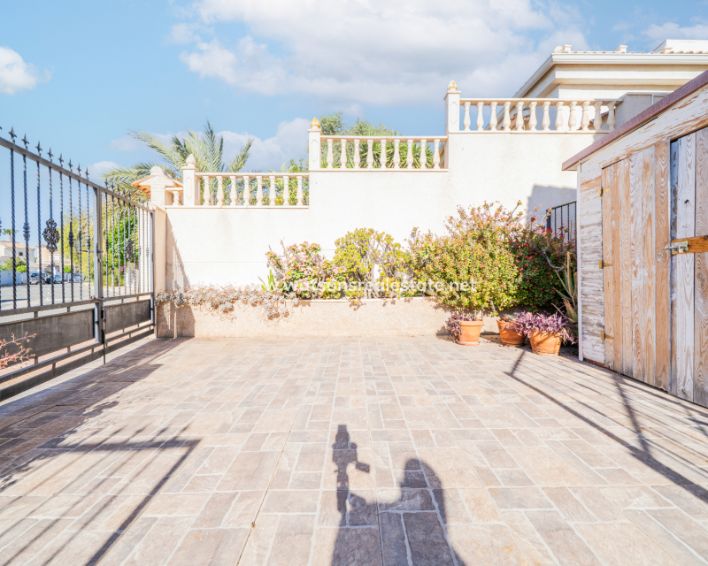 Resale - Semi-Detached - Urb. La Marina