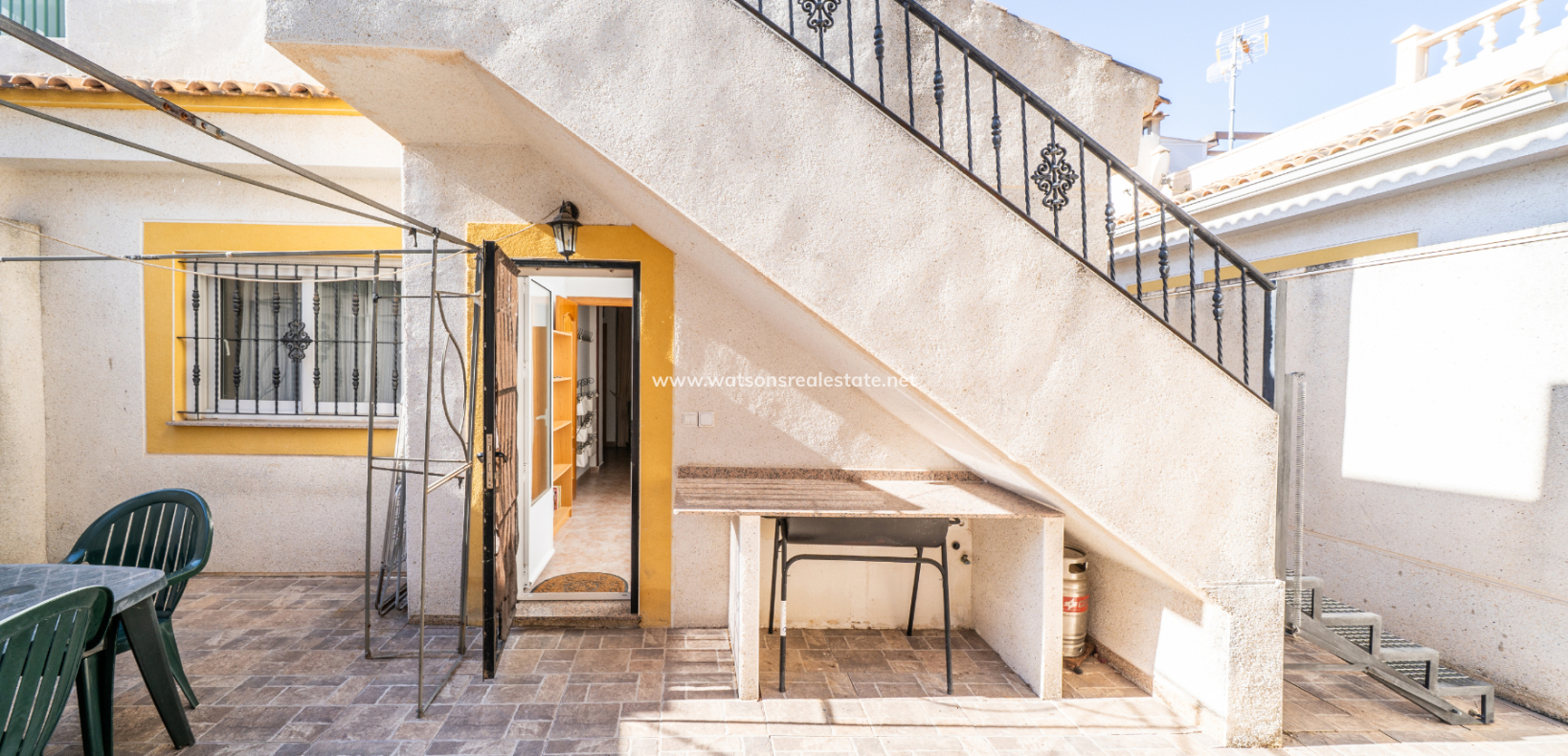 Resale - Semi-Detached - Urb. La Marina